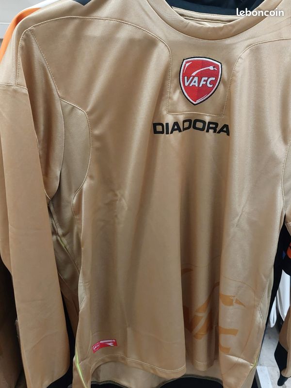 Maillot VALENCIENNES porté par RAFAEL ( Saison 2009 / 2010 ) | collection MAILLOT FOOTBALL