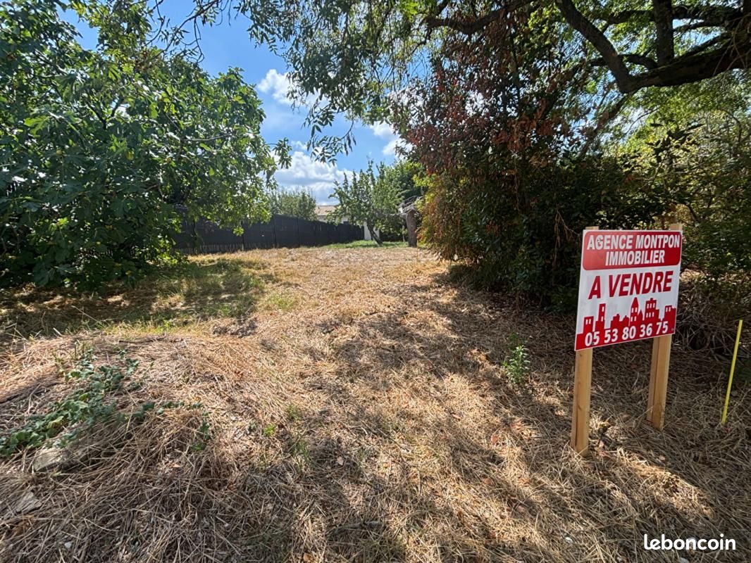 Terrain 838 m² Montpon Menesterol · à Montpon-Ménestérol · 28 500 €