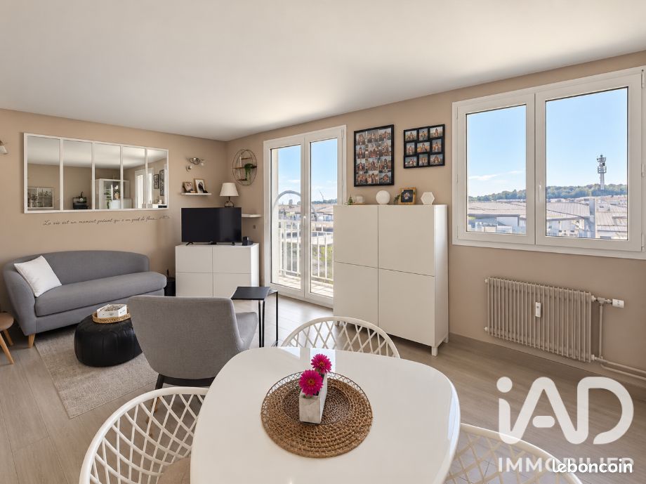 Appartement 3 pièces 66 m² · à Oullins-Pierre-Bénite · 66 m² · 185 000 €