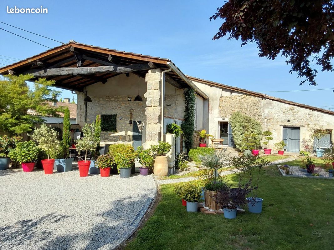 Maison 5 pièces 131 m² · à Laruscade · 131 m² · 265 500 €