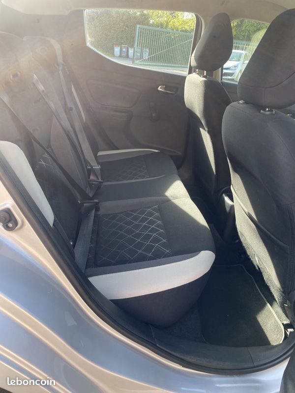 Nissan micra 0.9 ig-t 90ch tekna 2018 (image 10)