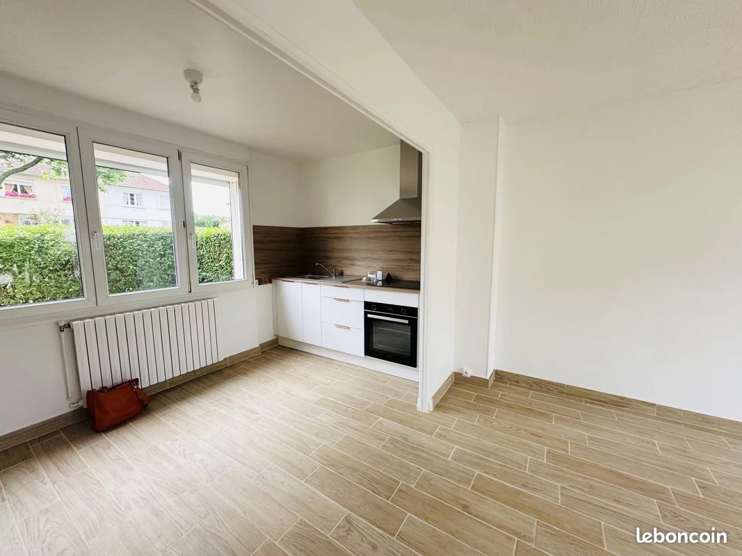Maison 5 pièces 71 m² · à Saint-Quentin · 71 m² · 880 €/mois