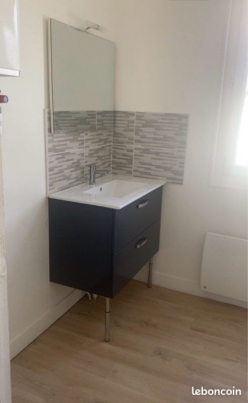 Appartement T2 de 41m² - Centre-ville Beaumont-le-Roger (image 6)