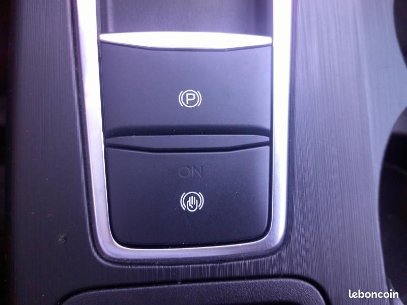 Ford Kuga 2.5 Duratec 180ch Hybrid FlexiFuel Titanium Powershift (image 13)