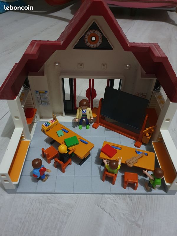École Playmobil (image 1)