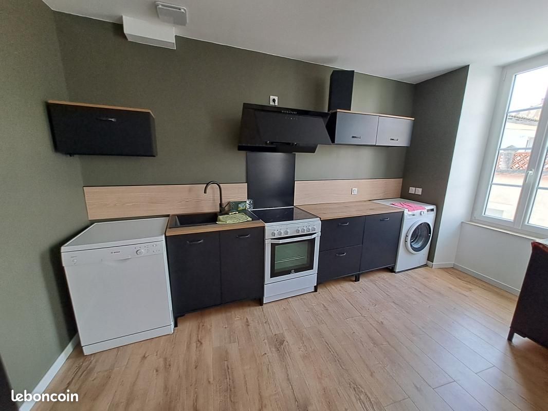 Appartement 1 pièce 45 m² · à Saint-Jean-d'Angély · 45 m² · 630 €/mois