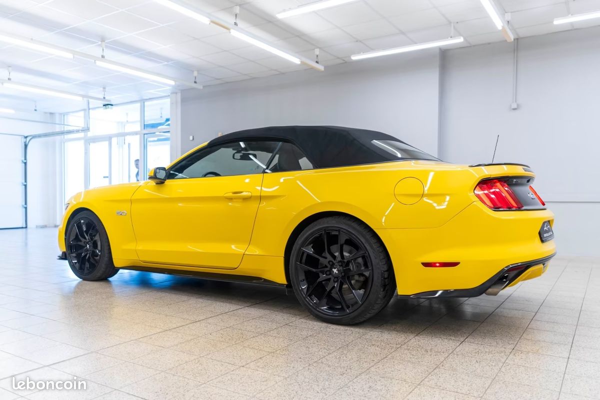 FORD Mustang GT CABRIOLET 5.0 V8 426CH BVA - GPL - CUIR - APPLE CARPLAY (image 9)