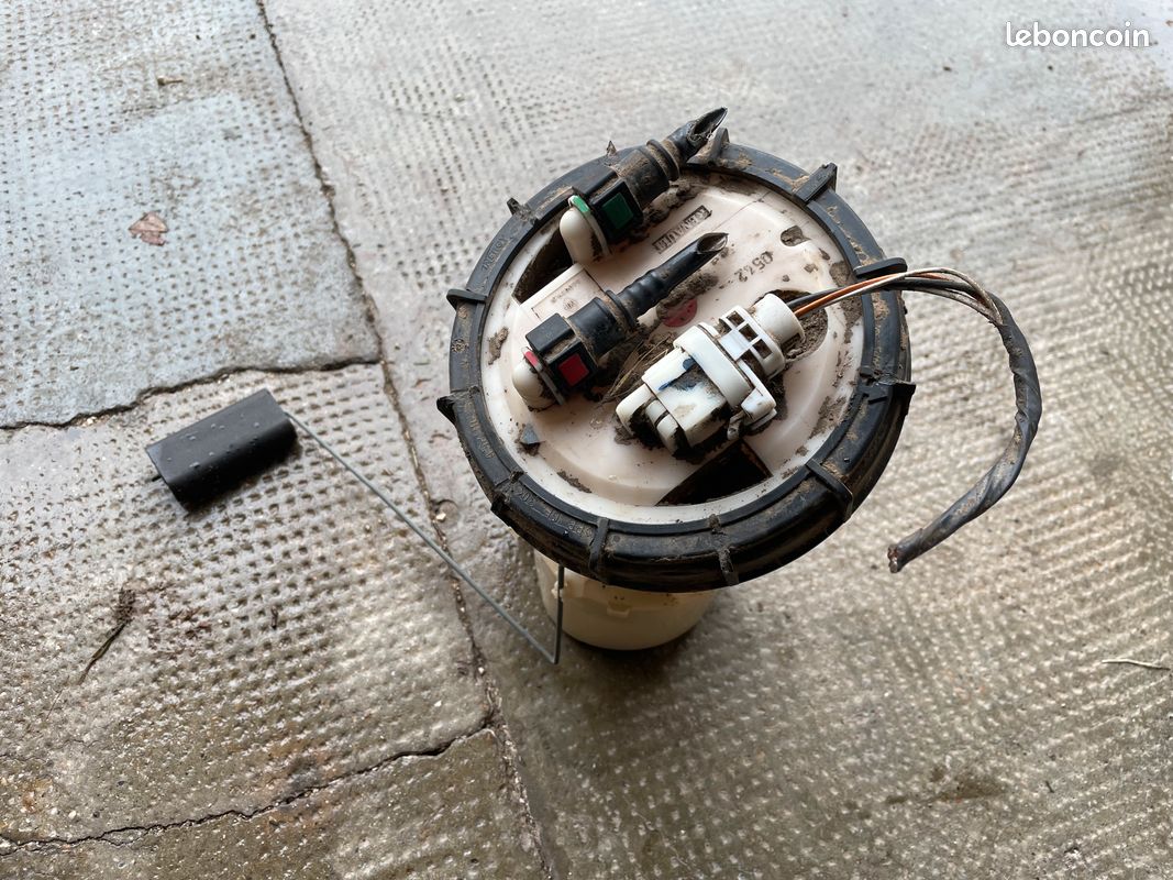 Pompe à Carburant Immergée D'occasion Pour SEAT LEON II Phase 2 1.6 TDI 105ch - Réf. 1K0919050AB