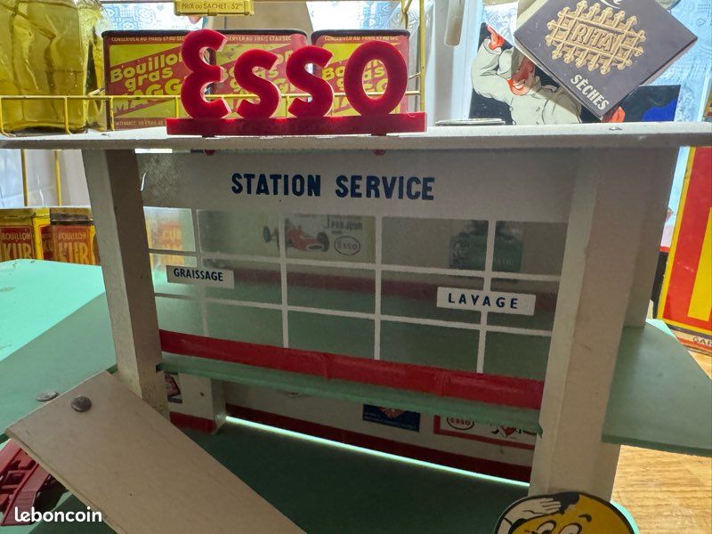 PETIT GARAGE ESSO JOUETS AZUR DEPREUX 1956 VROOM MGF CHARLYS