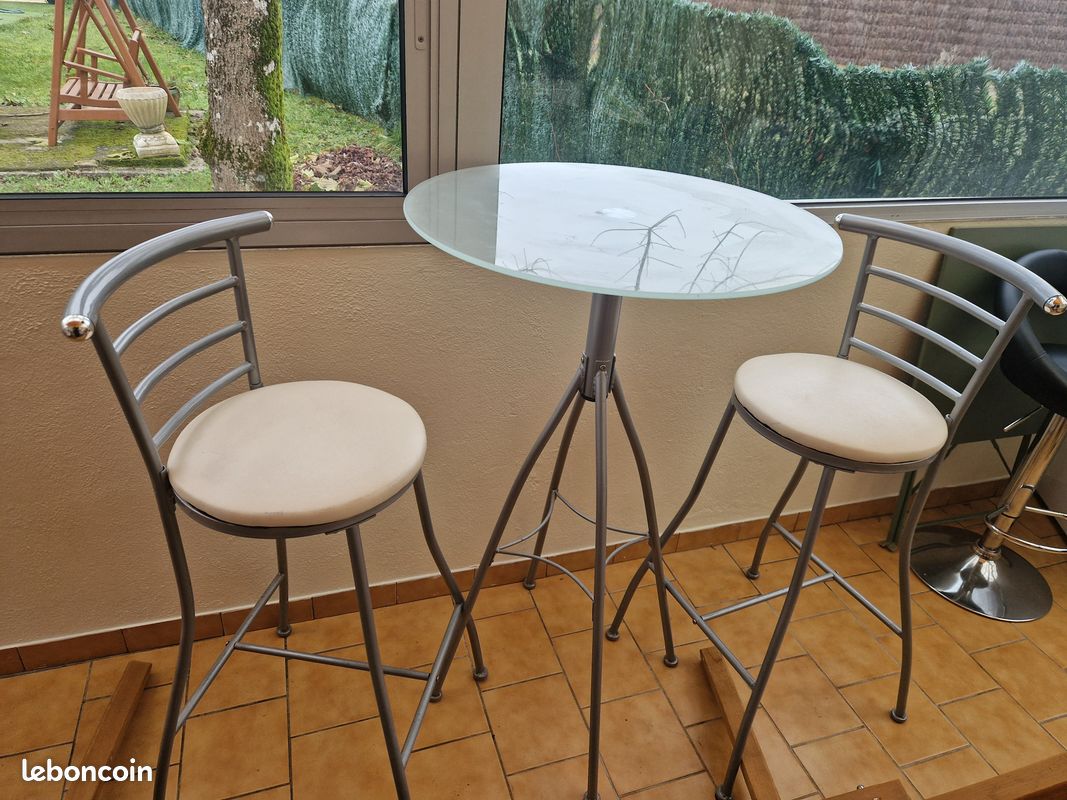 Table bar (image 1)