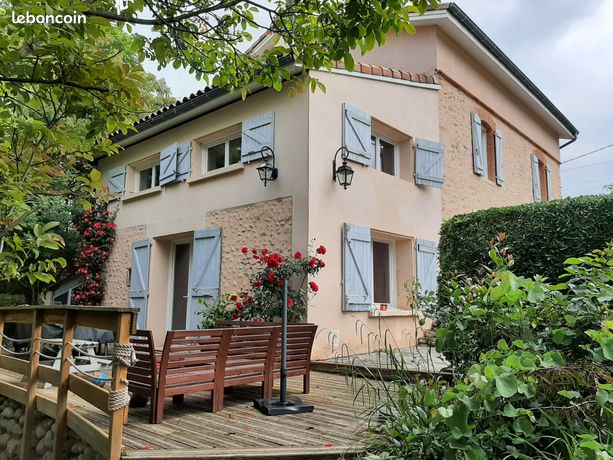 Maison 8 pièces 251 m2