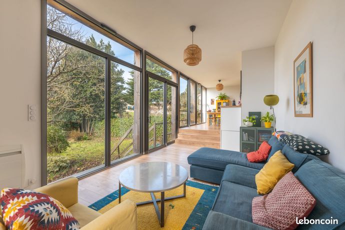 Maison 5 pièces 104 m2 proche Sèvre et Gare