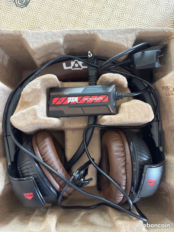 Casque thrustmaster doom édition Jeux vidéo