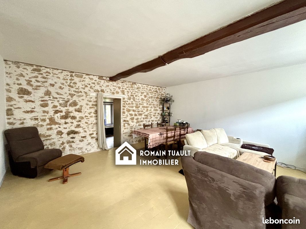 Maison 5 pièces 111 m² · à Renazé · 111 m² · 95 000 €