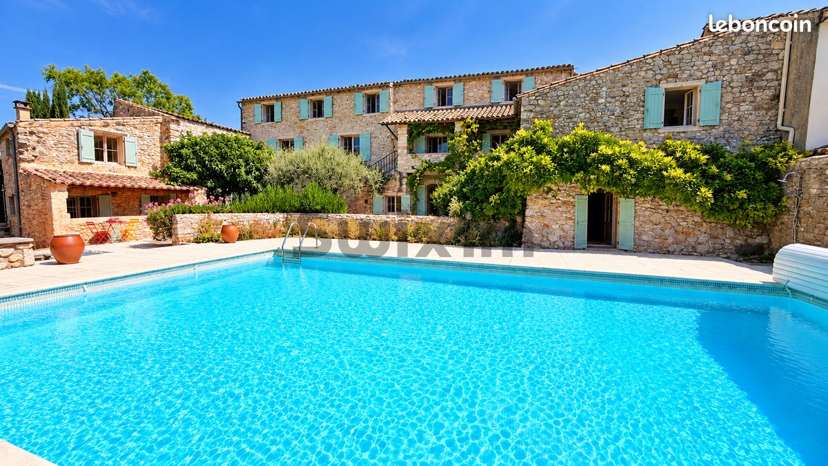 Maison 11 pièces 300 m² · à Cornillon · 300 m² · 640 000 €
