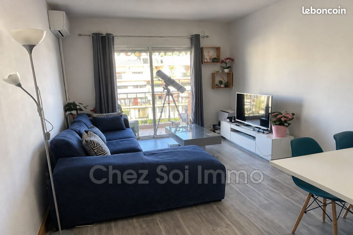 Appartement 2 pièces 49 m² · à Antibes · 49 m² · 240 000 €