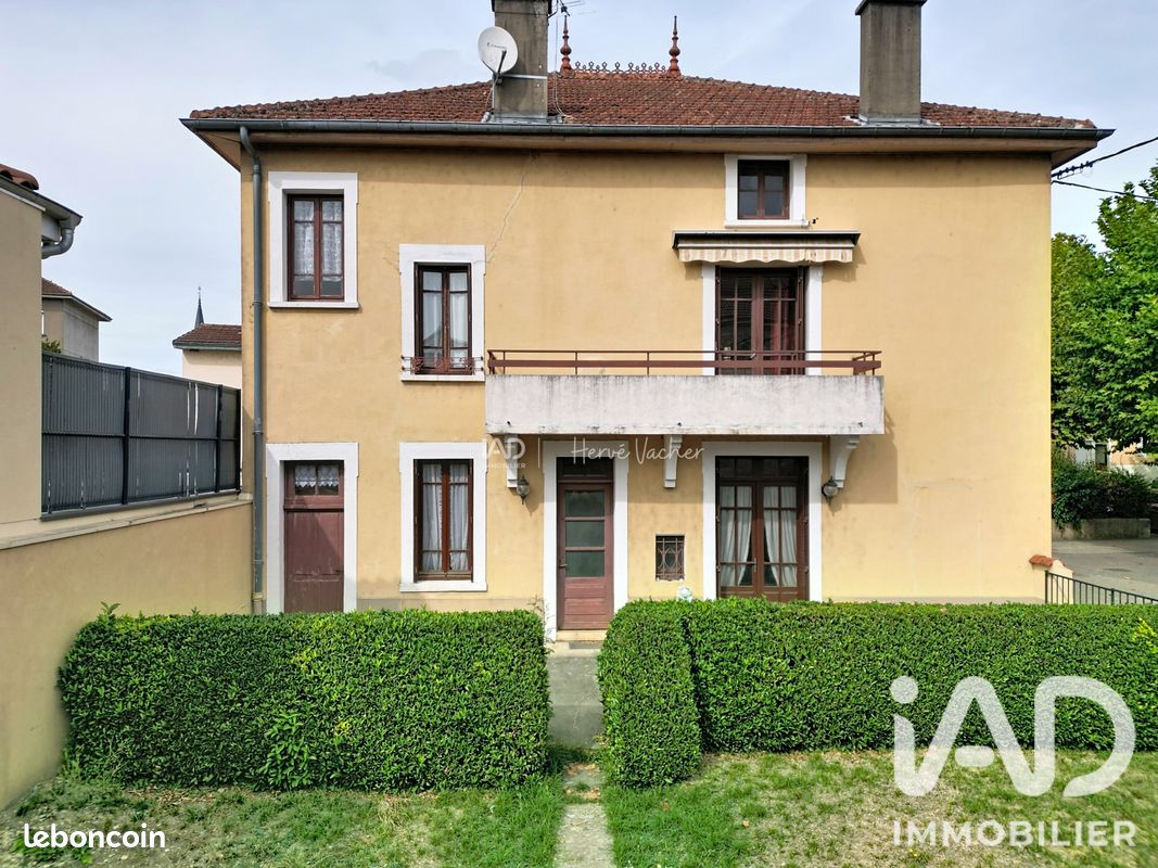 Maison 5 pièces 130 m² · à Montrevel-en-Bresse · 130 m² · 225 000 €