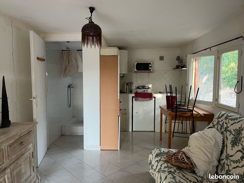 Appartement 1 pièce 18 m² · à Hyères · 18 m² · 400 €