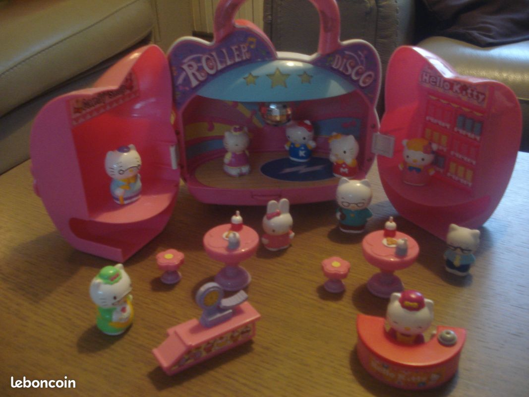 Boîte Hello Kitty Disco Roller avec de nombreux accessoires (image 1)