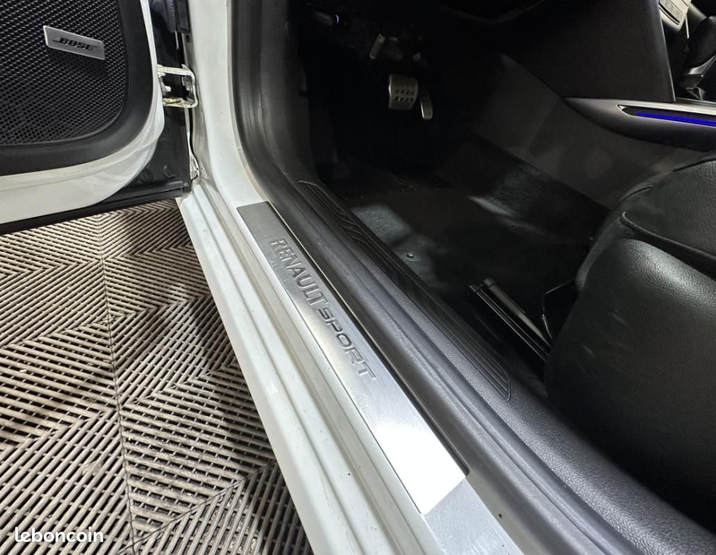 Renault Mégane Estate IV dCi 165 Energy EDC GT 4CONTROL (image 19)