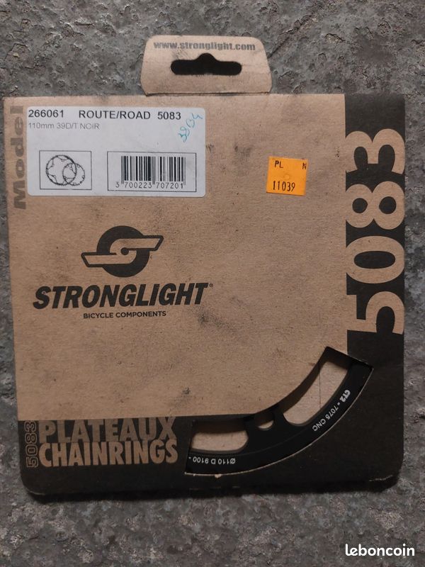 Plateau avant STRONGLIGHT Neuf - 110mm - 39 dents - noir (image 1)