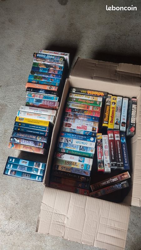 Lot de 55 VHS (image 1)