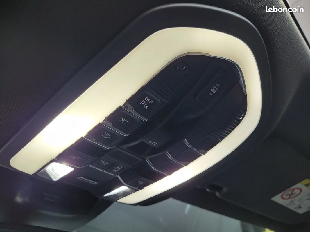 PORSCHE MACAN Diesel 3.0 V6 258 ch S PDK / SUPERBE ETAT - 2EME MAIN - ENTRETIEN PORSCHE - TOIT OUVRANT - BOSE (image 34)