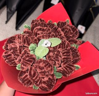 Bouquet de fleurs en fil chenille fait main (image 3)