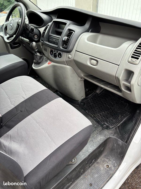 Nissan primastar Renault trafic (image 1)