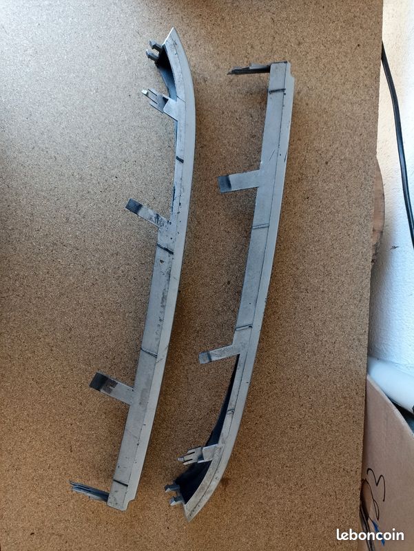 Paire baguette sous phares BMW E46 berline ph2 (image 3)
