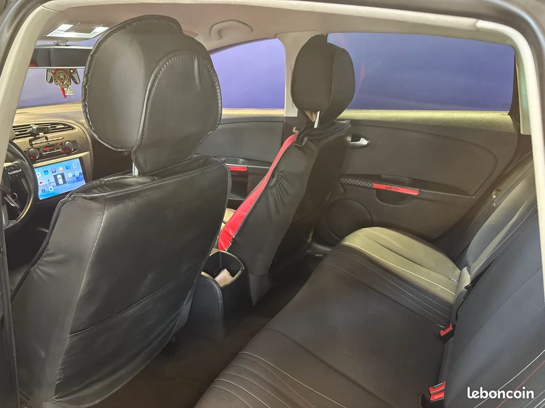 SEAT Leon 1.6 D 105ch Style - 2012 - 171 500 km - CarPlay - Faible km (image 17)