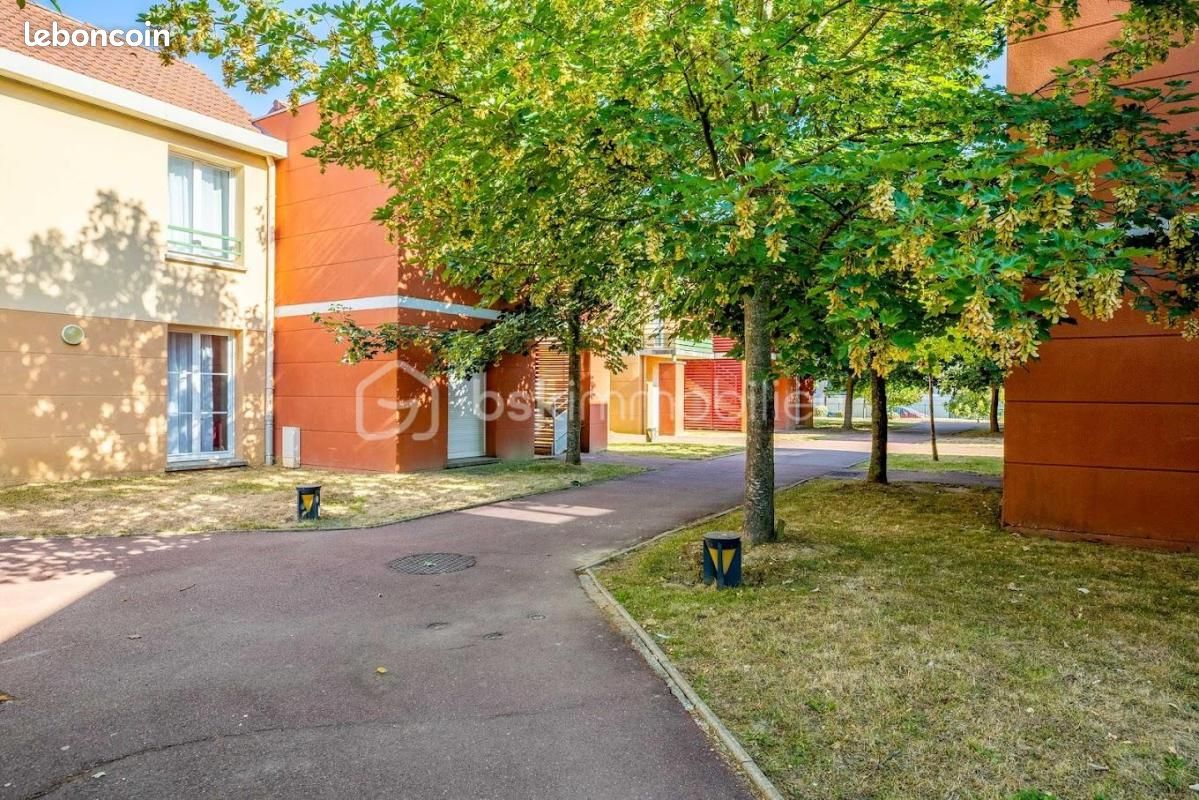 Appartement 2 pièces 31 m² · à Bois-d'Arcy · 31 m² · 45 000 €