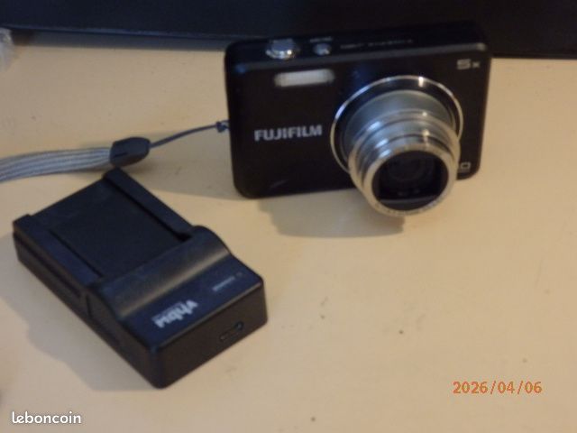 Fujifilm FinePix 1400 Zoom - Argent est disponible sur la boutique