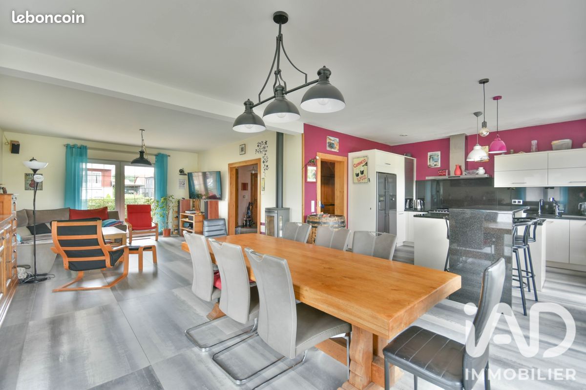 Maison 7 pièces 167 m² à Bertrange