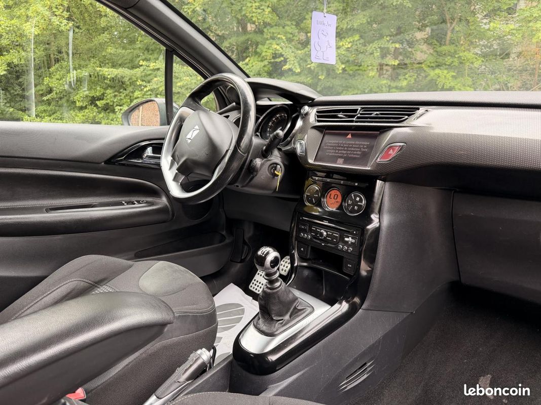 DS DS3 1.6 e-HDi FAP- GARANTIE 2 ans - 110 BERLINE Sport Chic PHASE 1 (image 14)