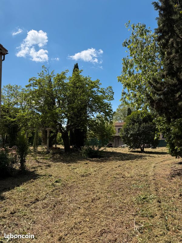Terrain 600m2 à vendre secteur les médecins 13em Marseille · 330 000 €