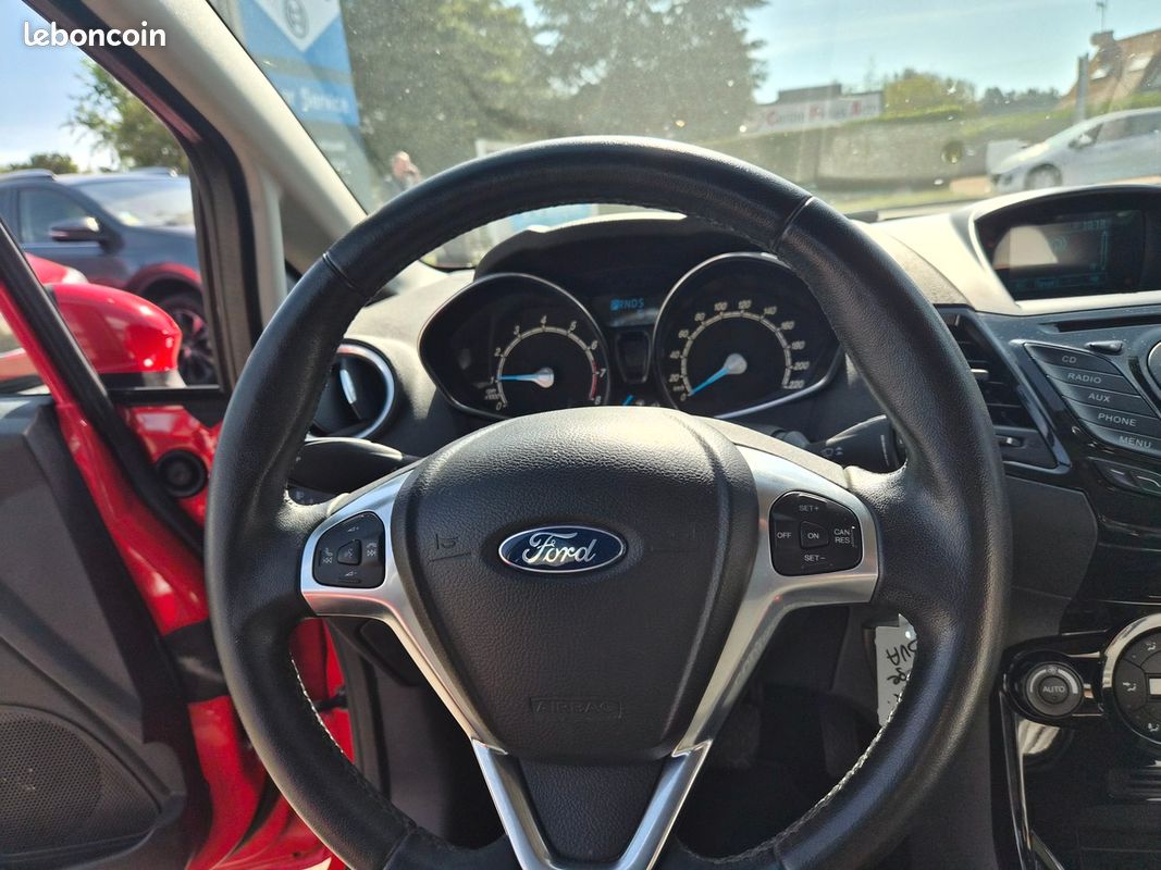 Ford Fiesta V (2) 1.0 ECOBOOST 100 TITANIUM POWERSHIFT 5P (image 12)