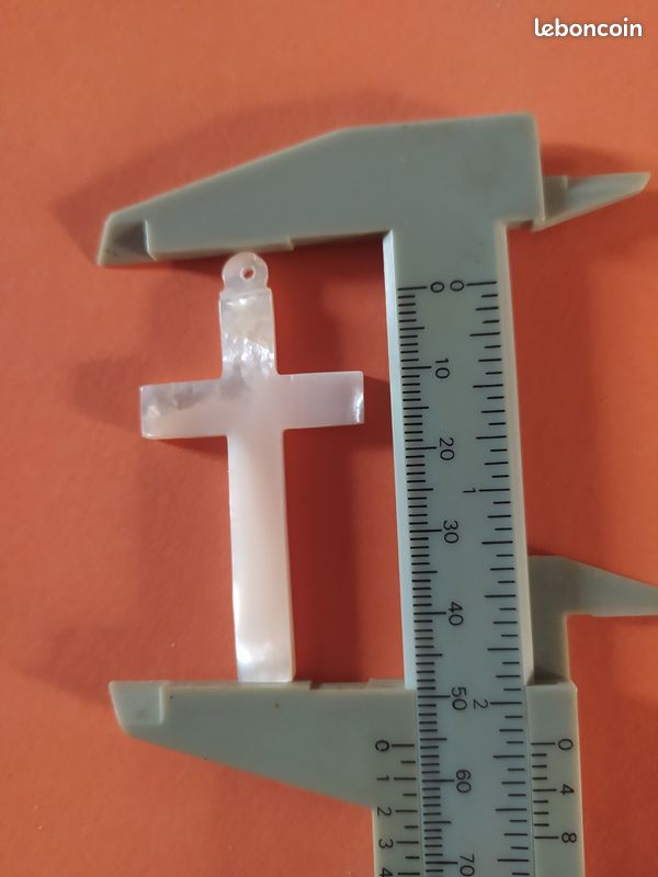 Croix en nacre (image 3)