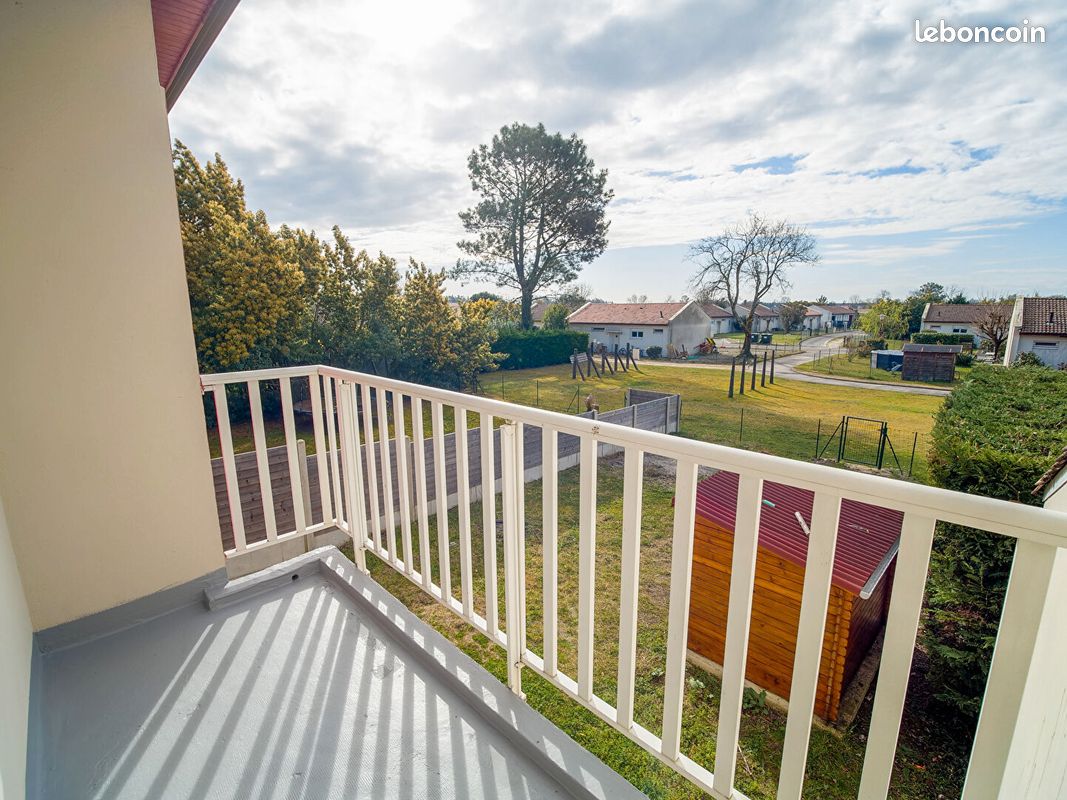 Maison 5 pièces 90 m² · à Parentis-en-Born · 90 m² · 930 €
