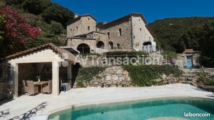 Maison 10 pièces 237 m² · à Soudorgues · 237 m² · 750 000 €