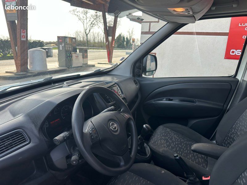 Opel Combo 1.3 CDTI 95 cv L1H1 PACK CLIM + 2017 MOTEUR A CHAÎNE (image 7)