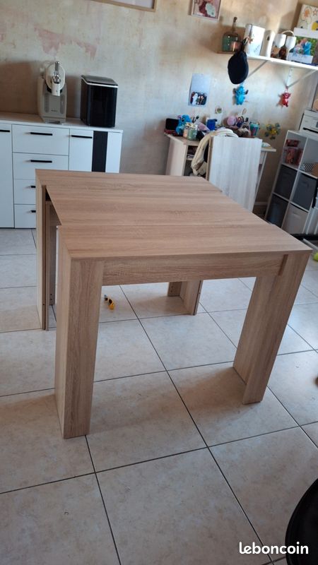 Table (image 3)