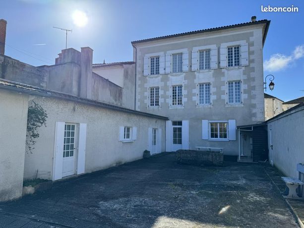 Maison 12 pièces 340 m²