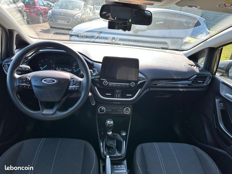 Ford FIESTA 1.5 TDCI 85CH CONNECT BUSINESS 5P (image 9)