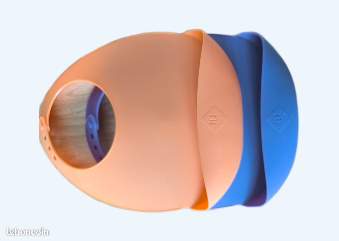Deux bavoirs orange et violet (image 1)