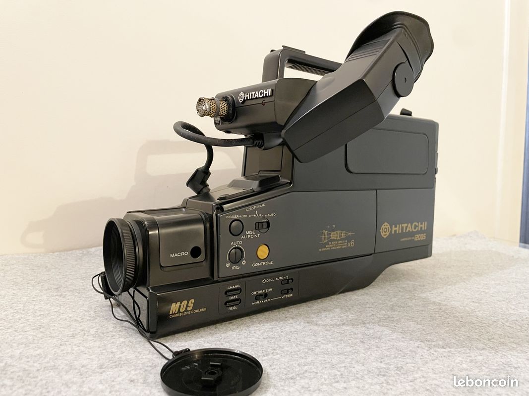 Caméscope Vintage Hitachi VM-2700S – Avec Valise Et Notice, Fonctionnel