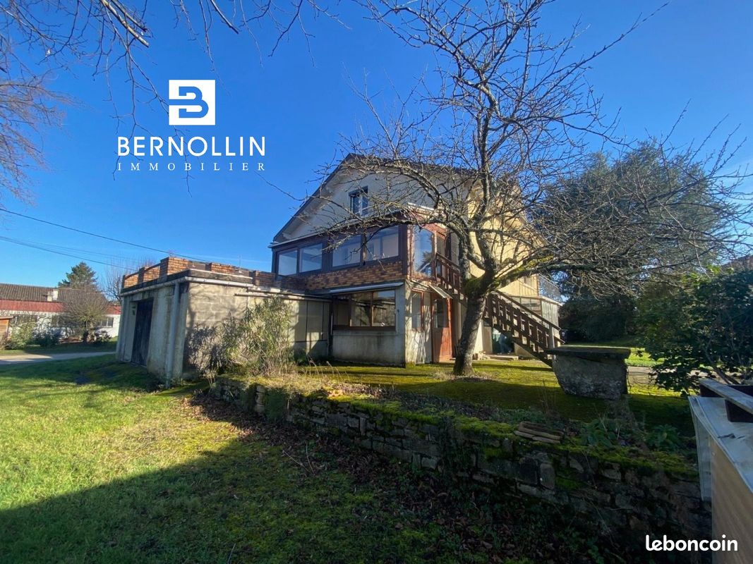 Maison 7 pièces 139 m² · à Attignat · 139 m² · 252 000 €