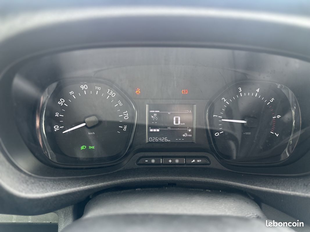 Toyota PROACE LONG 2.0 D-4D 120 ACTIVE MY20 (image 24)