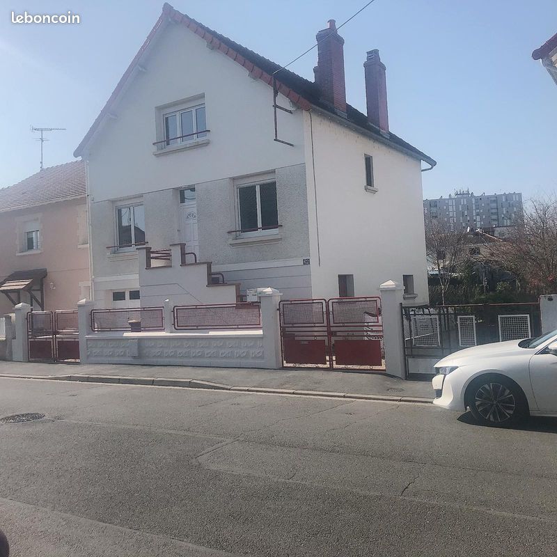 Maison 5 pièces 103 m² · à Montluçon · 103 m² · 825 €/mois