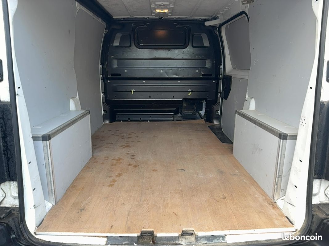 Peugeot Expert (3) 1.5 BLUEHDI 120 STANDARD PREMIUM (image 6)